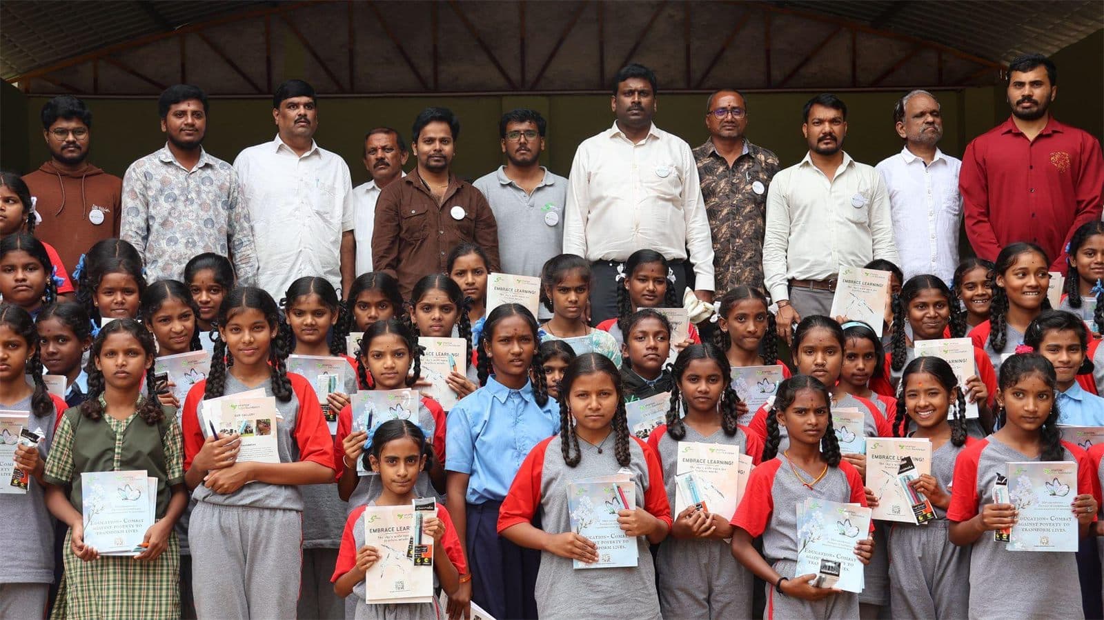 600 notebooks at Govt. School, Sonnappanahalli